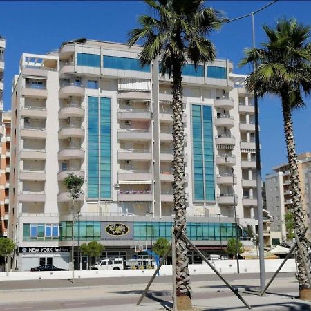 Pearl Seaview Apartment Vlorë Buitenkant foto