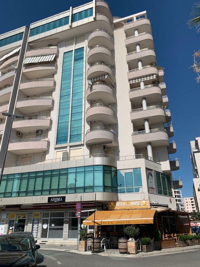 Pearl Seaview Apartment Vlorë Buitenkant foto