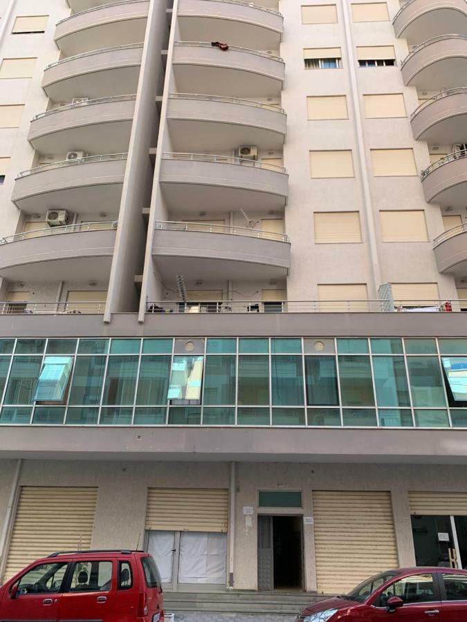 Pearl Seaview Apartment Vlorë Buitenkant foto